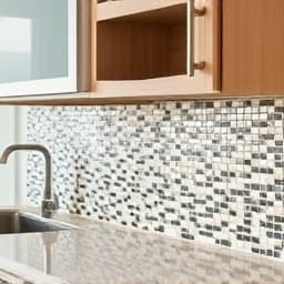 Decorative mosaic tile backsplash pattern in Sacramento home