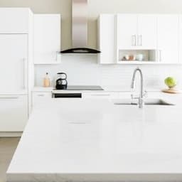 Modern quartz countertop installation in Sacramento kitchen